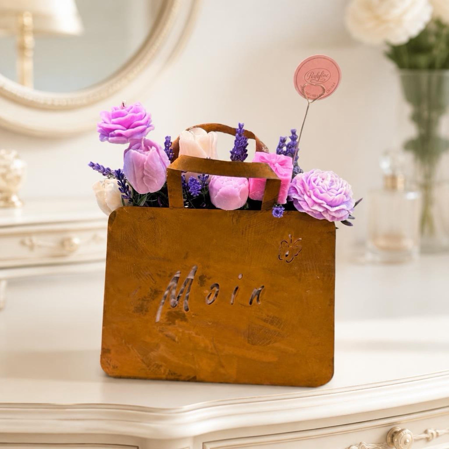 Bouquet Candle in roestige handtas