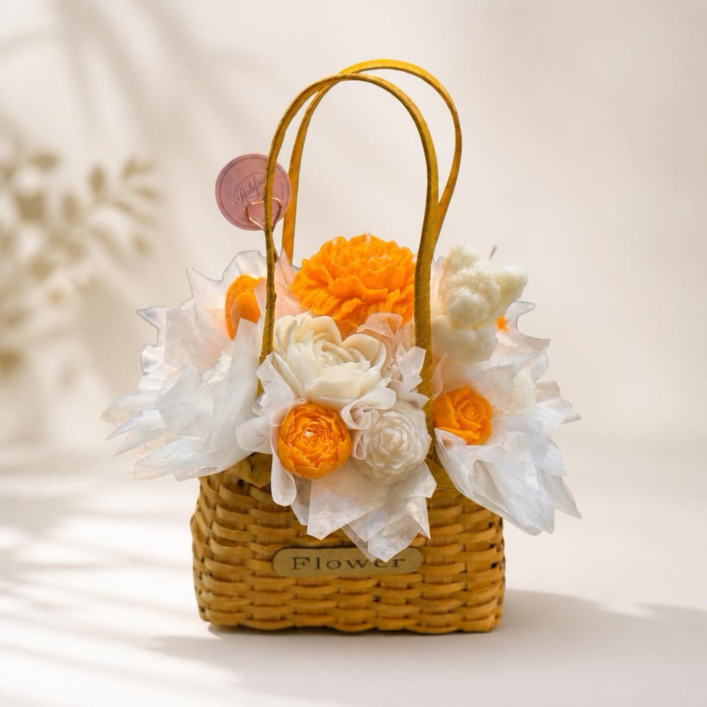 Bouquet Candle in rieten mandje