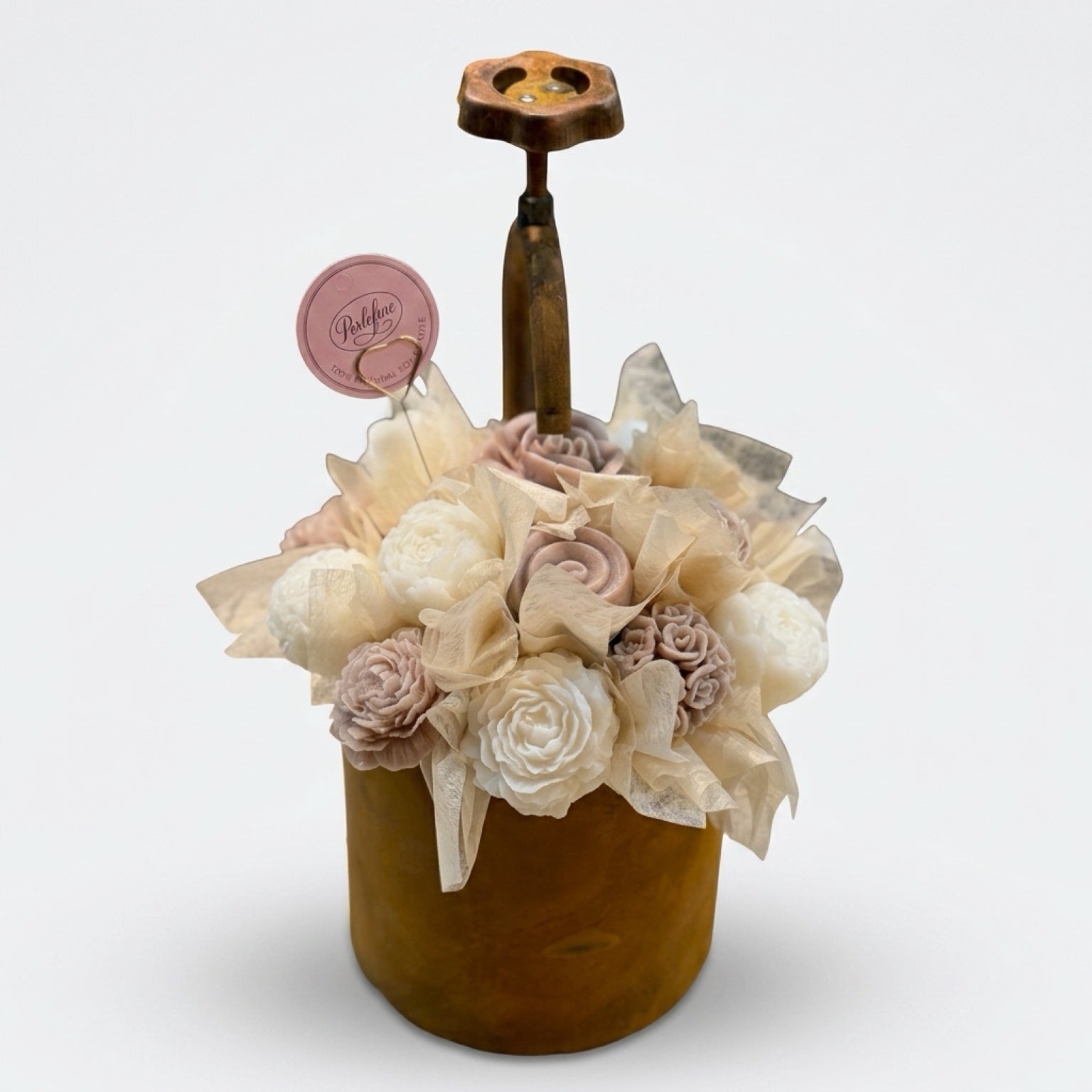 Bouquet Candle roestige emmer met kraan