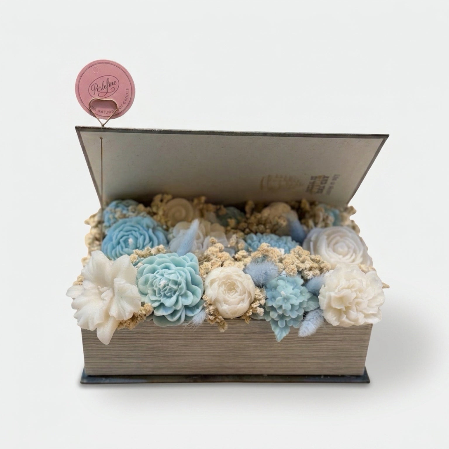 Bouquet Candle een open boek